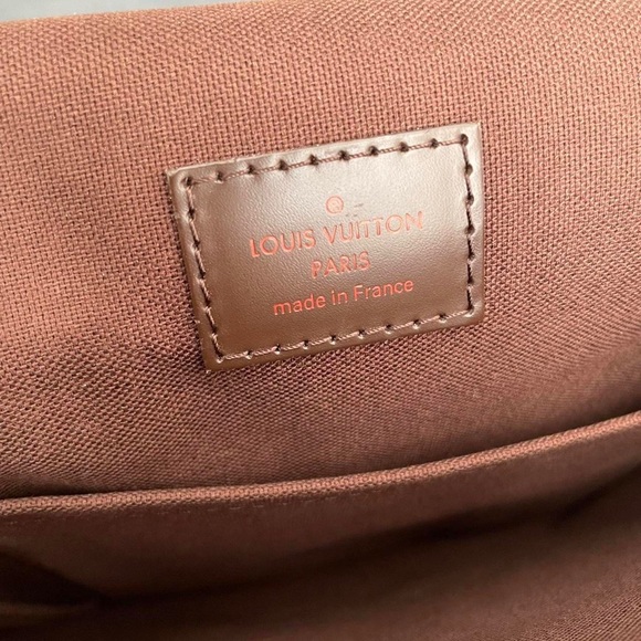 Louis Vuitton Messenger Bag - Picture 4 of 4